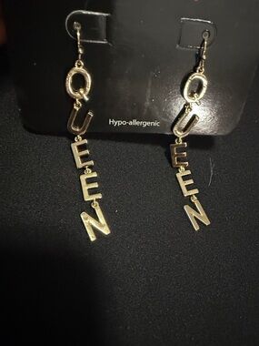 Source Unknown Gold QUEEN Letter Drop Earrings